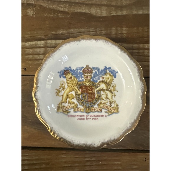 Coronation of Queen Elizabeth 11 1953-Queen Anne fine bone china mini dish - Picture 1 of 4